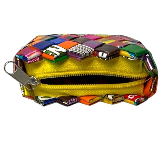 Handcrafted Recycled Juice Boxes Small Coin Purse Colorful Fun Zip Zipper Bag - Picture 15 of 16